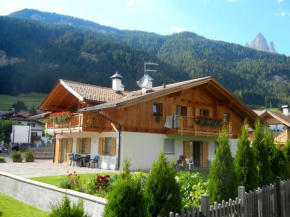 Anna Apartment Pozza Di Fassa